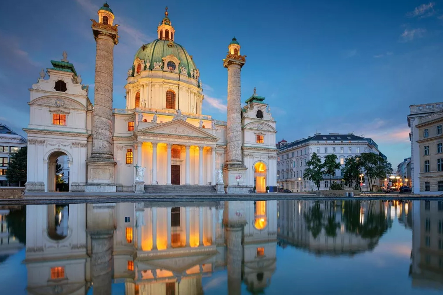 Plan your international relocation to Vienna with our roadmap. Discover expat advisory services, tax support, and more for a smooth transition.